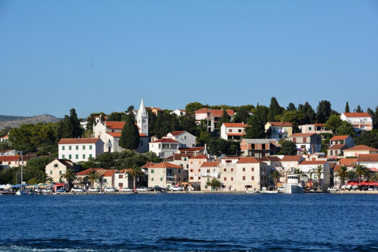 Lastin Dvor Rogoznica  Exterior photo
